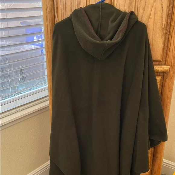 Elegant Army Green/Olive Hooded Cape - Picture 2 of 7